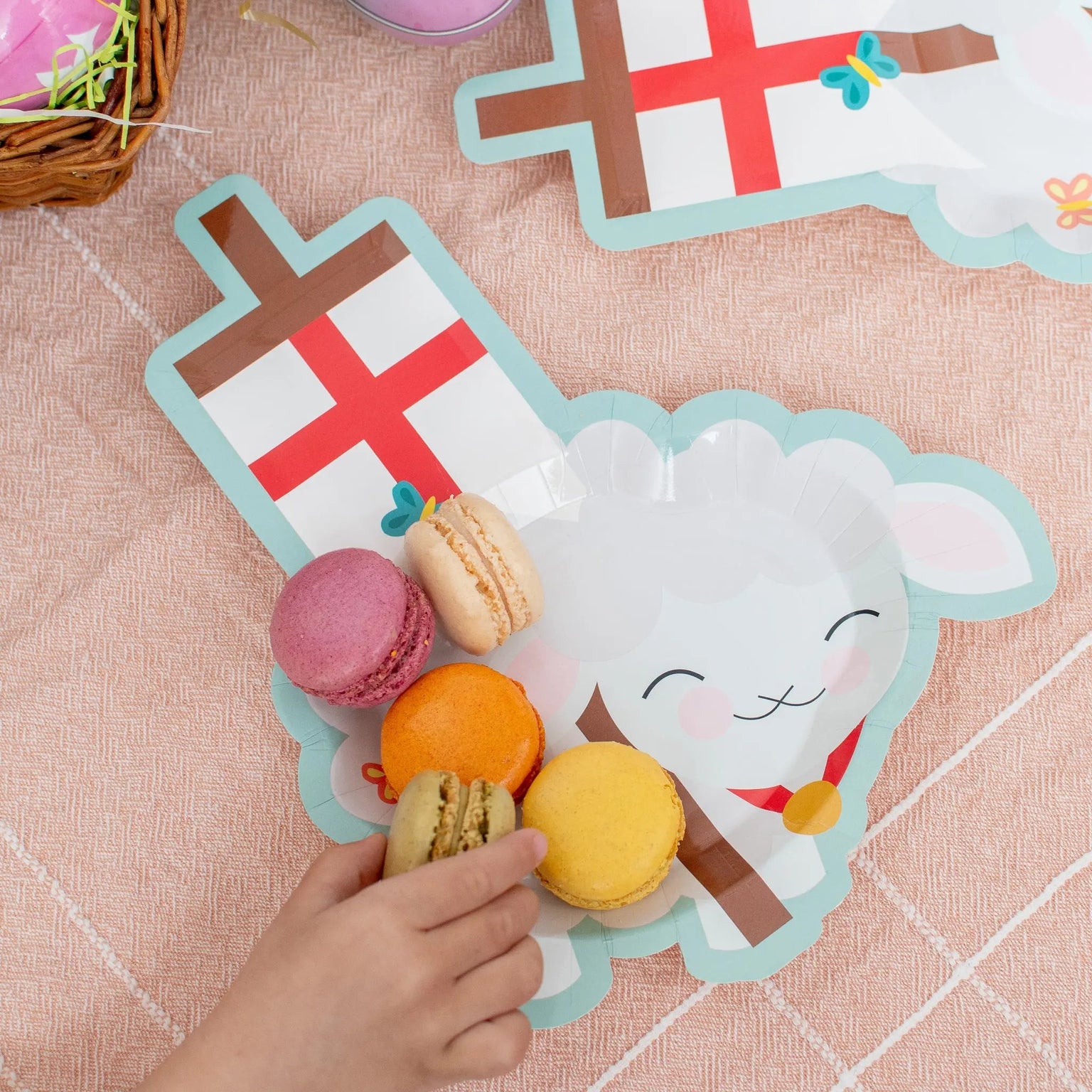 Pascal Lamb Paper Plates - set of 20