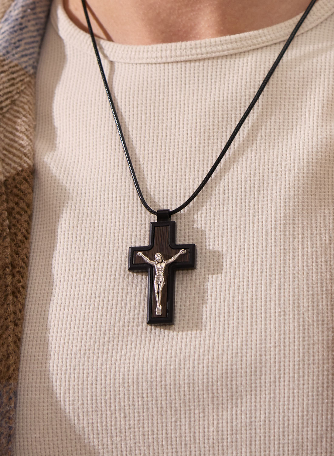Eternize Crucifix