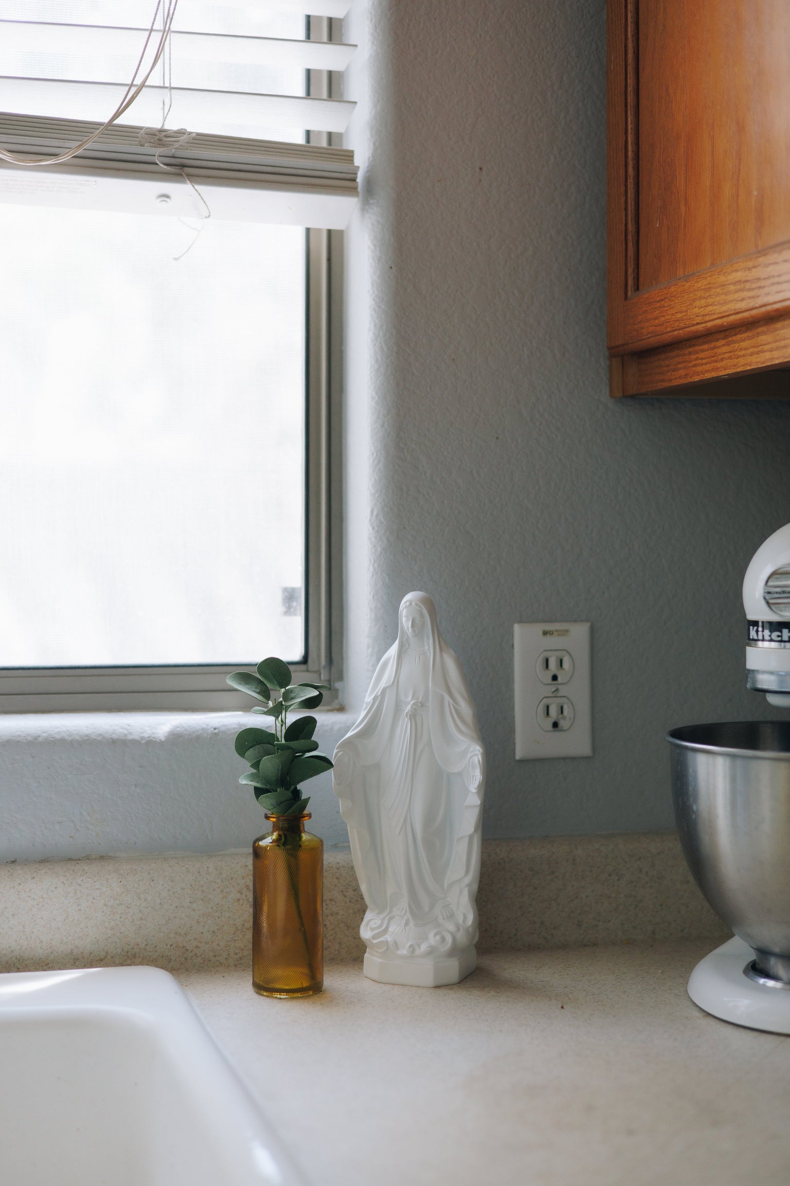 Mary Statue – 12” Resin Virgin Mary Catholic Home Decor