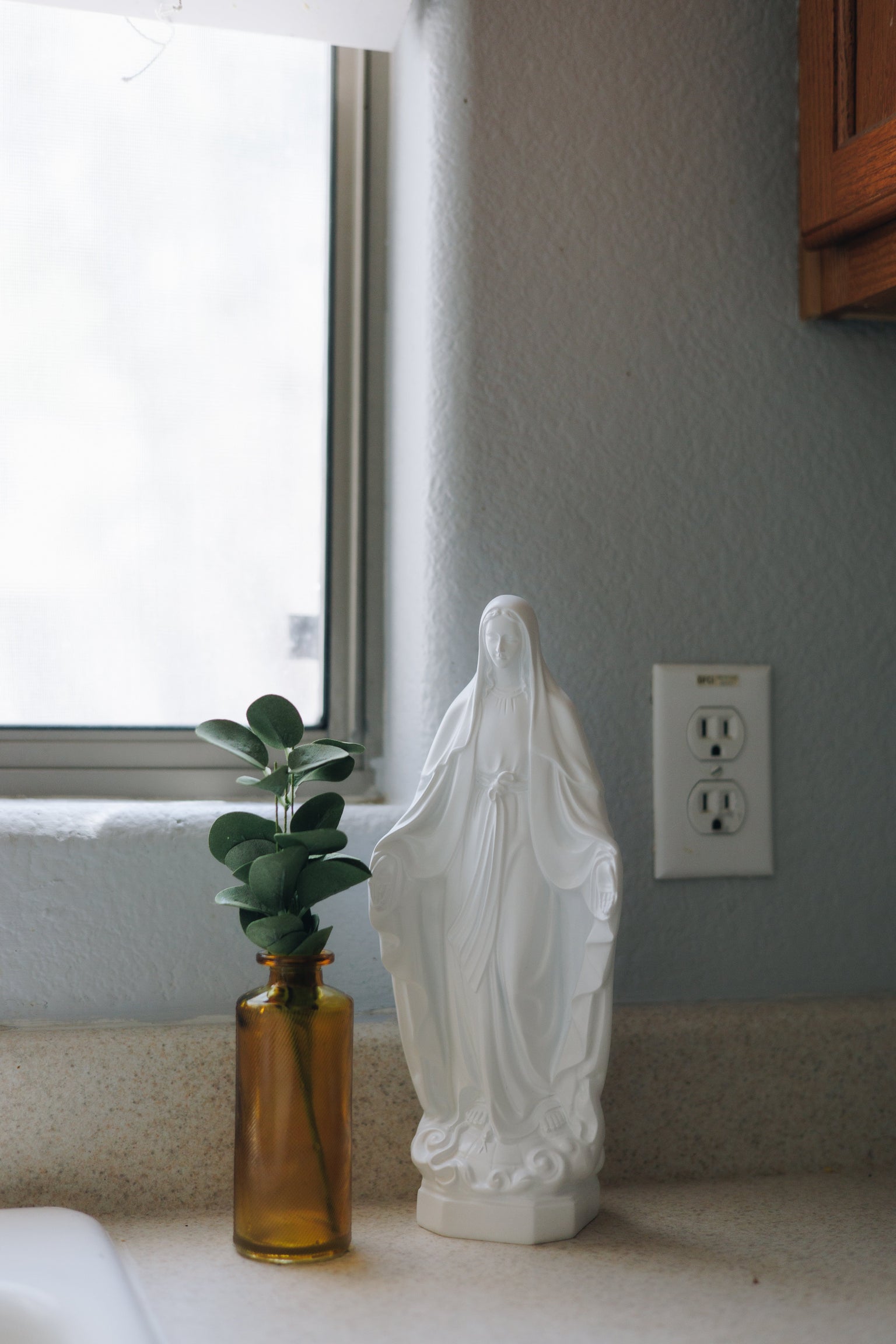 Mary Statue – 12” Resin Virgin Mary Catholic Home Decor