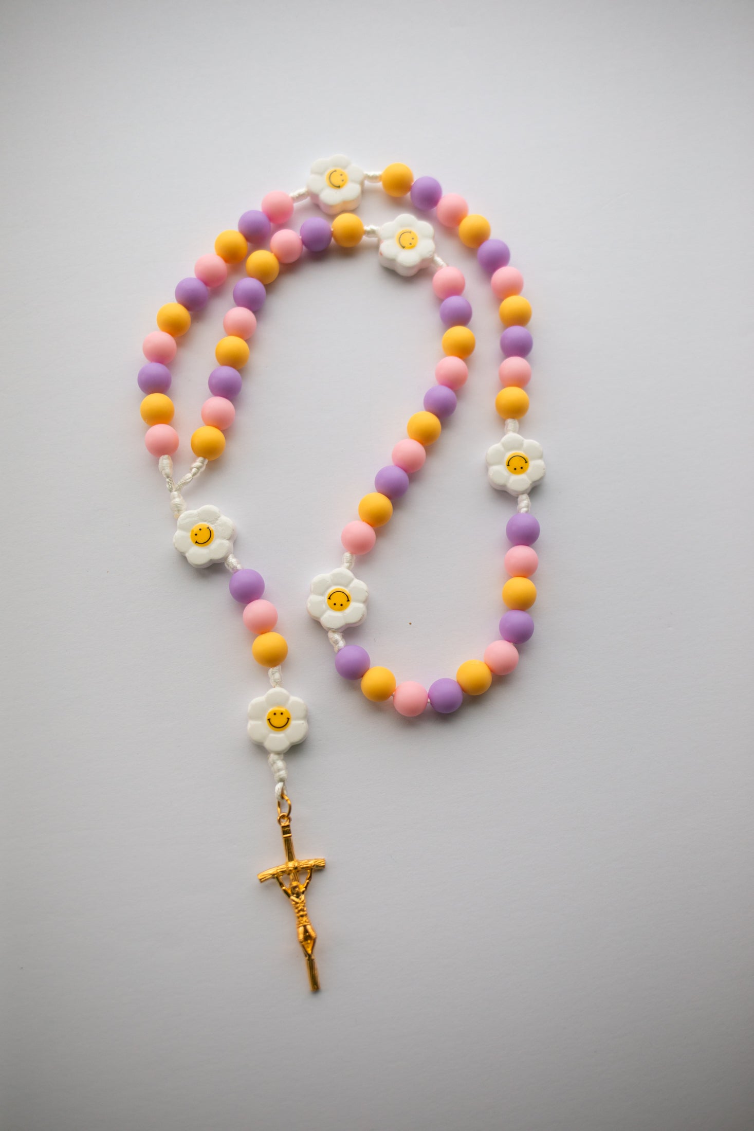 Daisy Smiley Face Children's Rosary