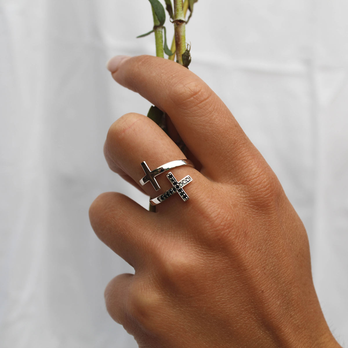 Pillar of Faith Ring - Black Diamonds