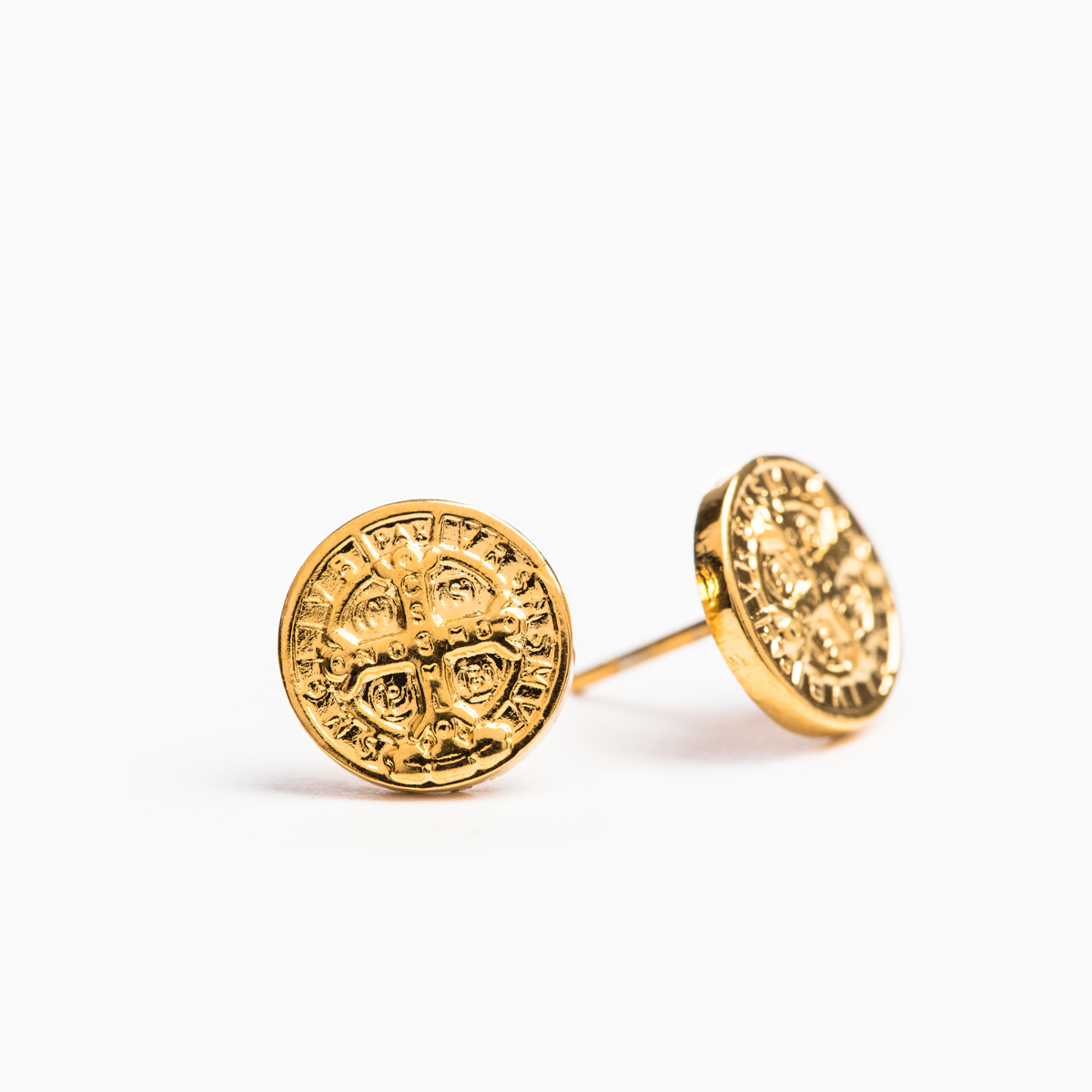 Benedictine Stud Earrings
Wear these earrings as a reminder that God has given you a mission to make the world a better place. You can choose to fulfill this mission by doing good.